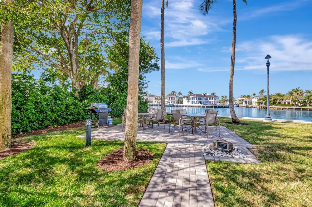 2871 OCEAN BOULEVARD #V345 Boca Raton, FL 33431