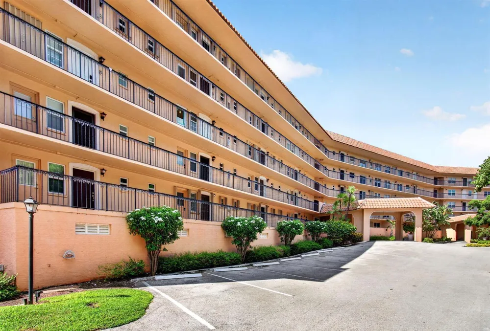 2871 OCEAN BOULEVARD #V345 Boca Raton, FL 33431