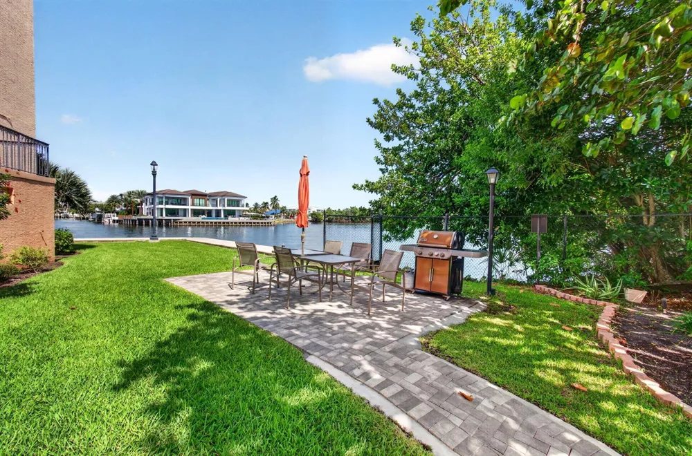 2871 OCEAN BOULEVARD #V345 Boca Raton, FL 33431