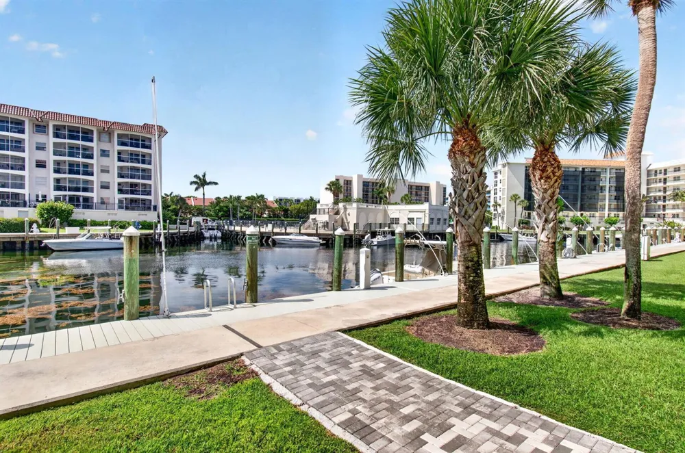 2871 OCEAN BOULEVARD #V345 Boca Raton, FL 33431
