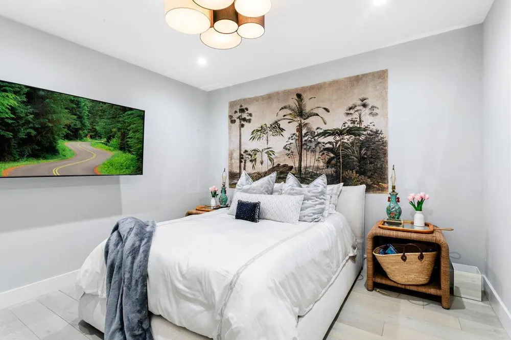 401 WORTH AVENUE #2020 Palm Beach, FL 33480