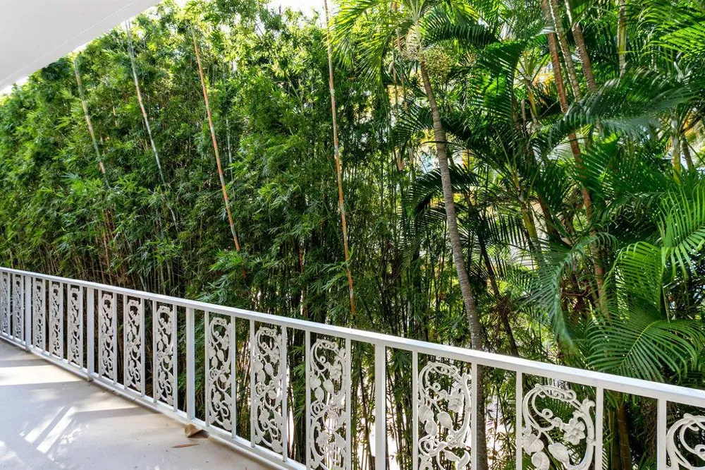 401 WORTH AVENUE #2020 Palm Beach, FL 33480