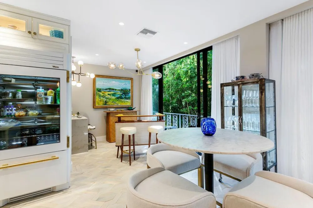 401 WORTH AVENUE #2020 Palm Beach, FL 33480
