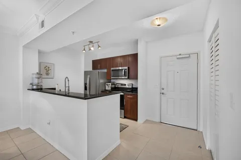 4905 Midtown Lane #2211