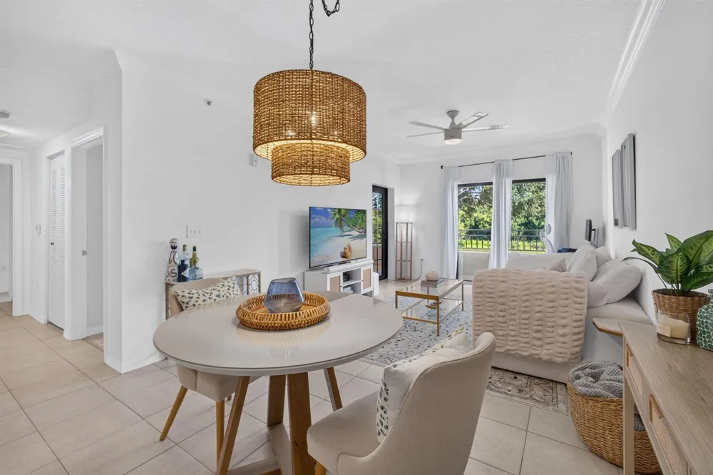 4905 Midtown Lane #2211 Palm Beach Gardens, FL 33418