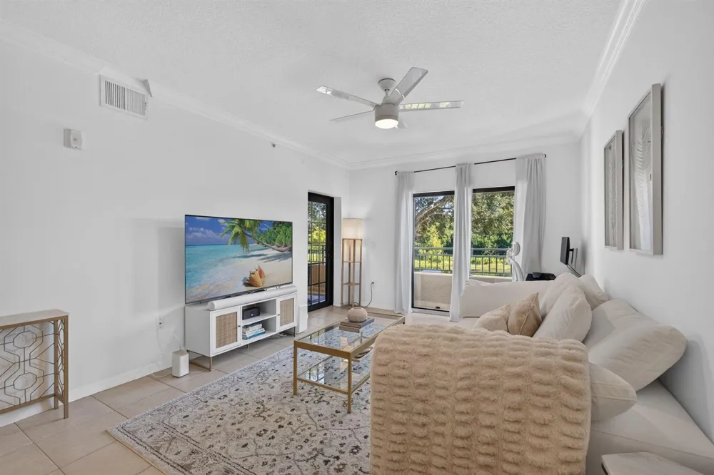 4905 Midtown Lane #2211 Palm Beach Gardens, FL 33418