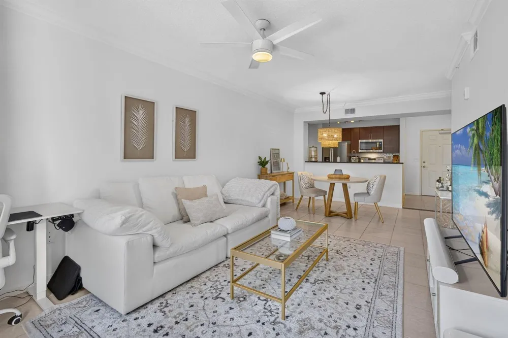 4905 Midtown Lane #2211 Palm Beach Gardens, FL 33418