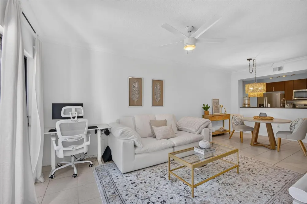 4905 Midtown Lane #2211 Palm Beach Gardens, FL 33418