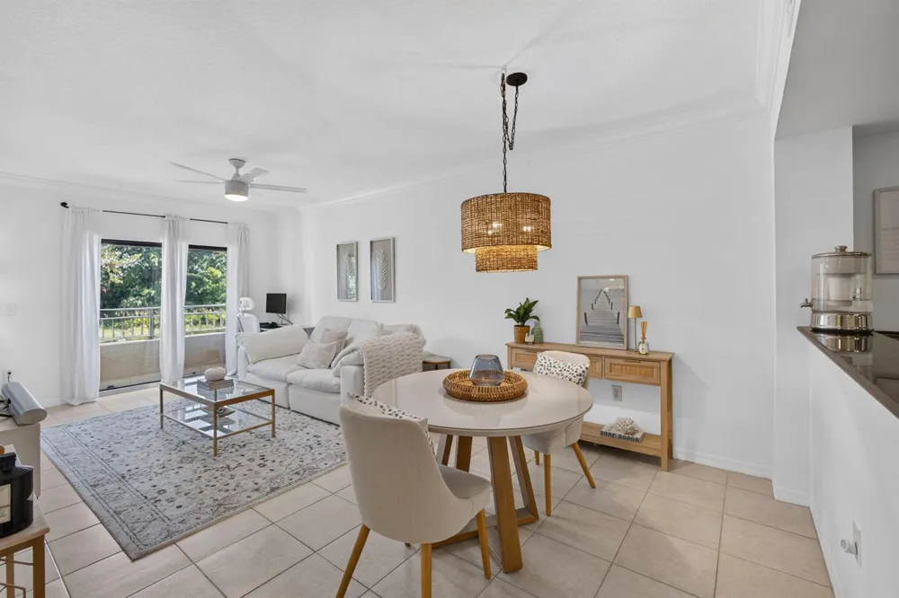 4905 Midtown Lane #2211 Palm Beach Gardens, FL 33418