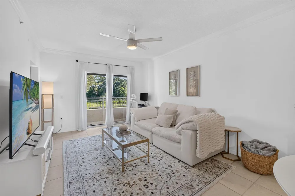 4905 Midtown Lane #2211 Palm Beach Gardens, FL 33418