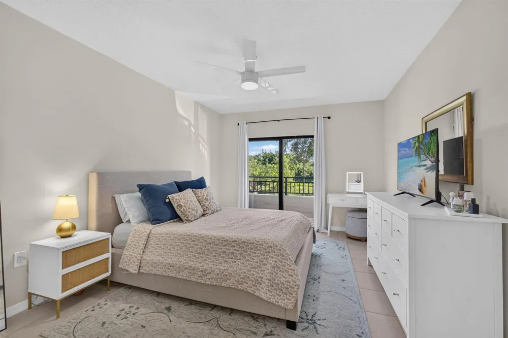 4905 Midtown Lane #2211 Palm Beach Gardens, FL 33418