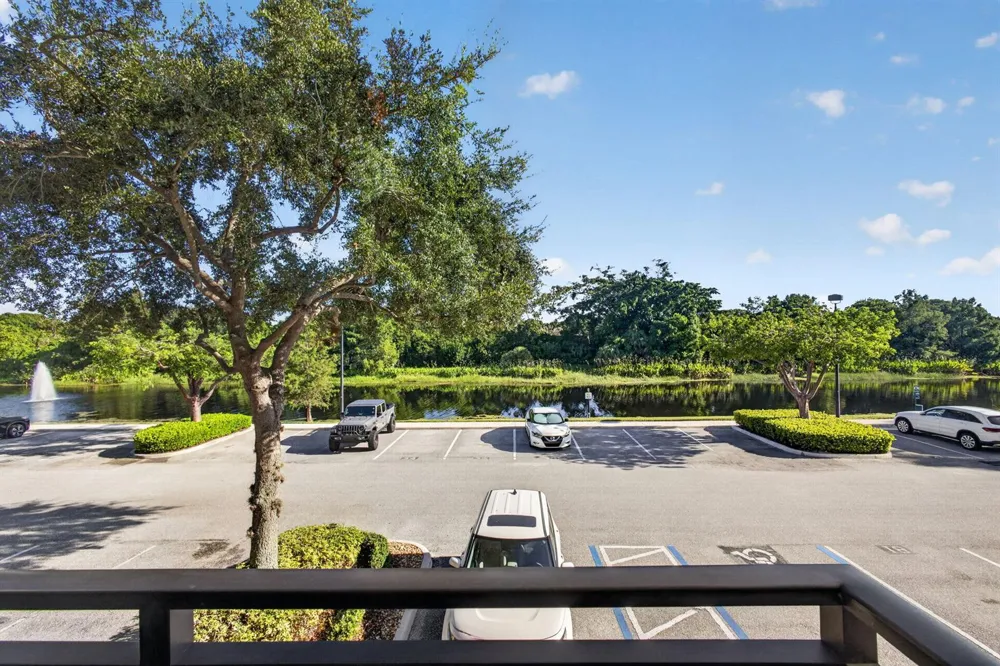 4905 Midtown Lane #2211 Palm Beach Gardens, FL 33418