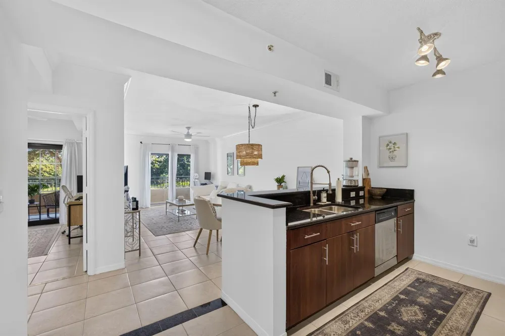 4905 Midtown Lane #2211 Palm Beach Gardens, FL 33418
