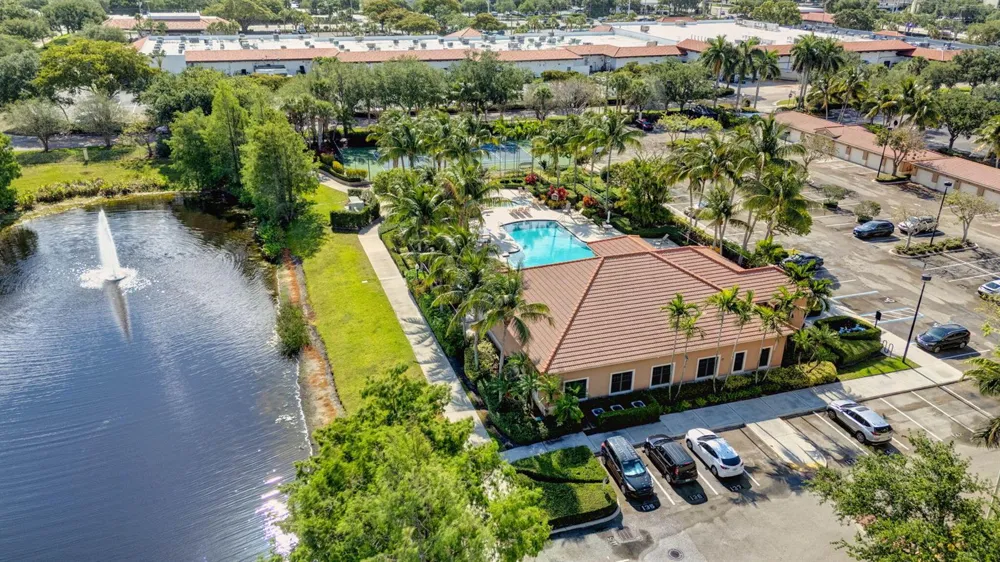 4905 Midtown Lane #2211 Palm Beach Gardens, FL 33418