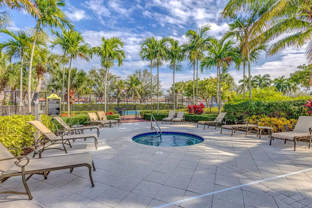 4905 Midtown Lane #2211 Palm Beach Gardens, FL 33418