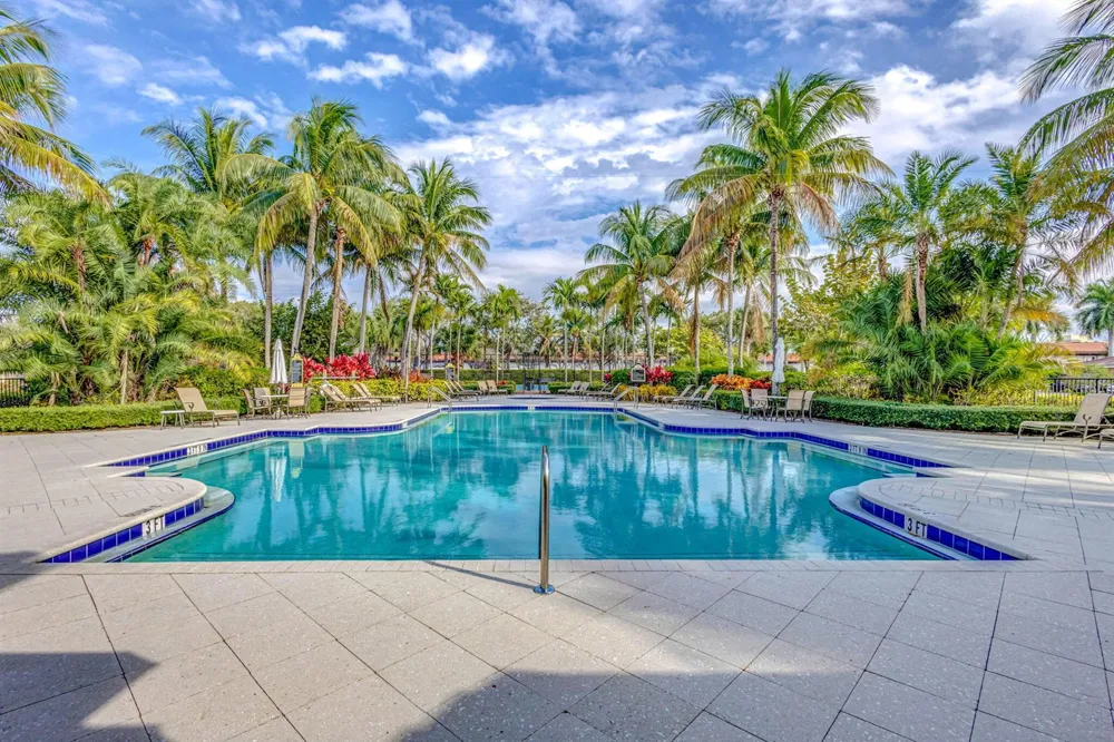 4905 Midtown Lane #2211 Palm Beach Gardens, FL 33418