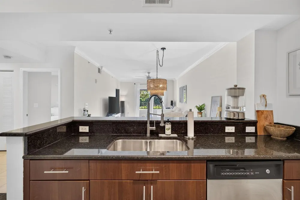 4905 Midtown Lane #2211 Palm Beach Gardens, FL 33418