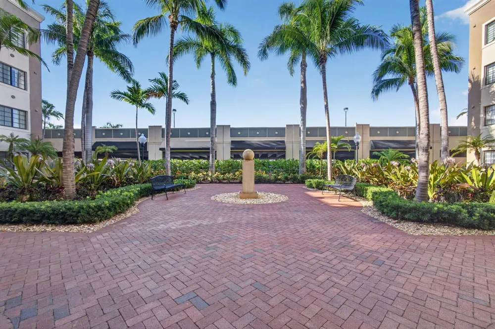 4905 Midtown Lane #2211 Palm Beach Gardens, FL 33418