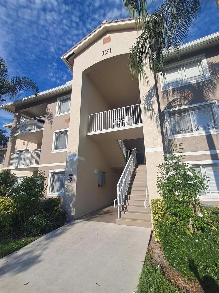 171 SW PALM DRIVE #203 Port St. Lucie, FL 34986