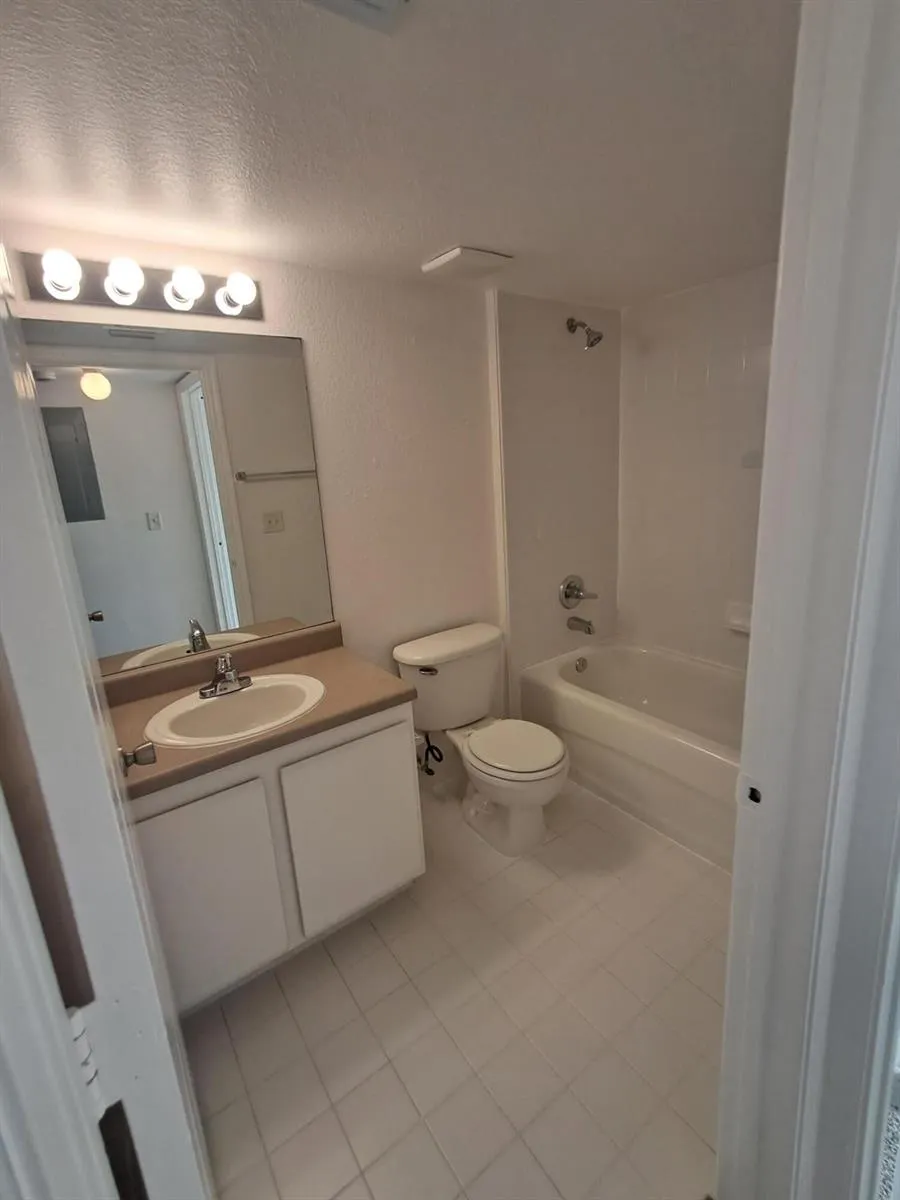 171 SW PALM DRIVE #203 Port St. Lucie, FL 34986