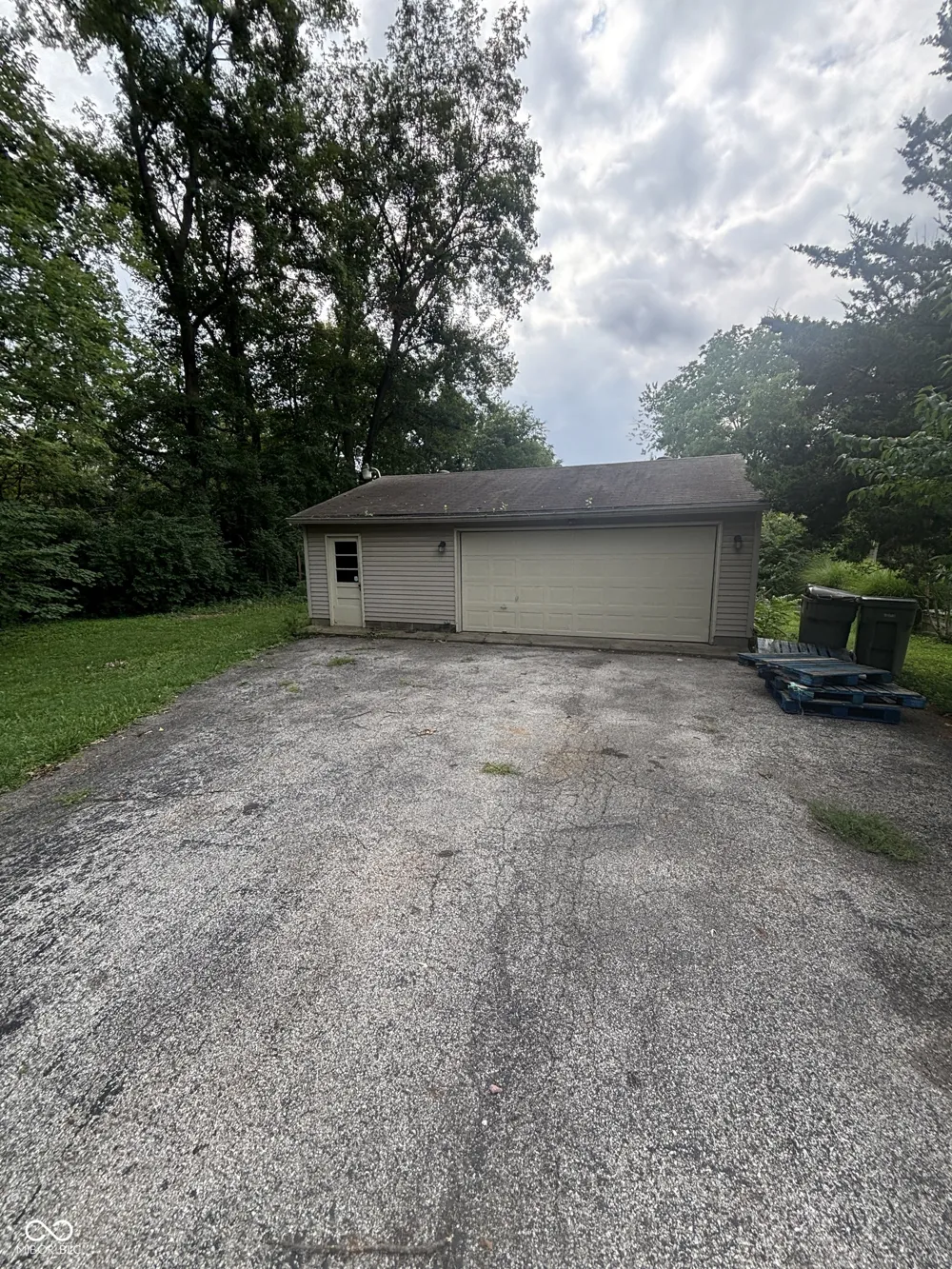 3222 S Pennsylvania Street Indianapolis, IN 46227
