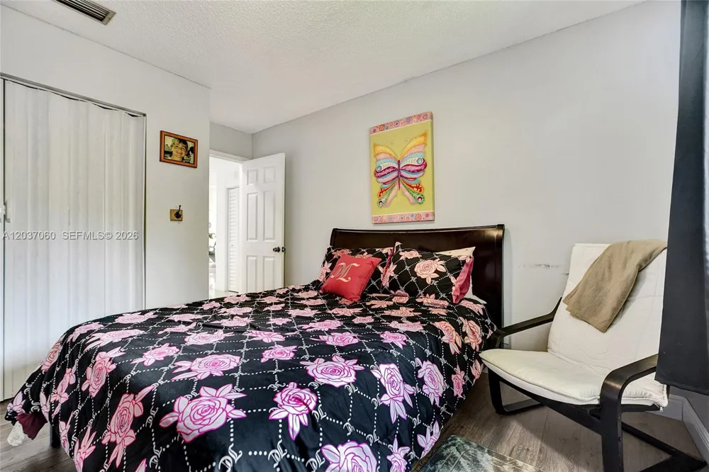 5112 SW 87th Ave Cooper City, FL 33328