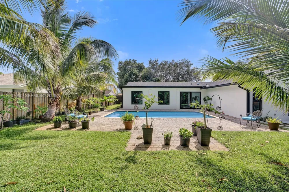 5112 SW 87th Ave Cooper City, FL 33328