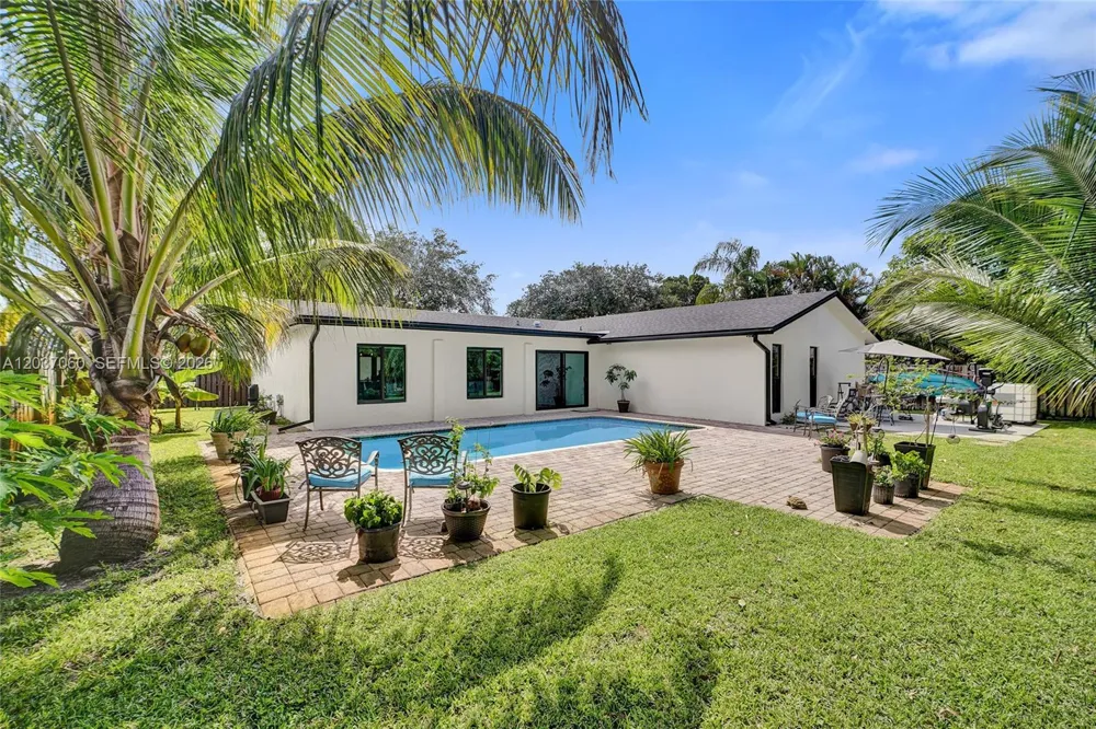 5112 SW 87th Ave Cooper City, FL 33328
