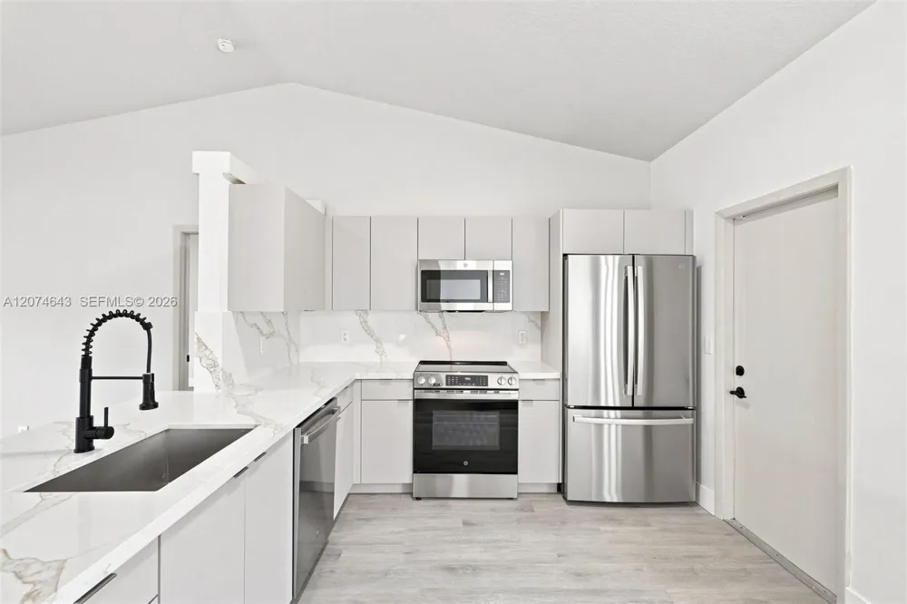 6146 Linton St Jupiter, FL 33458