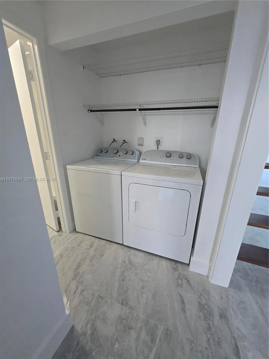 6746 NW 188th Ter Hialeah, FL 33015