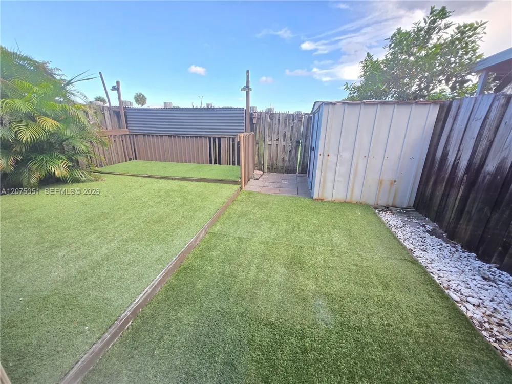 6746 NW 188th Ter Hialeah, FL 33015