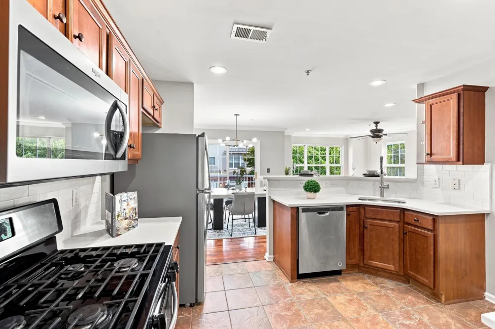 3 ELCO CT Bayonne, NJ 07002