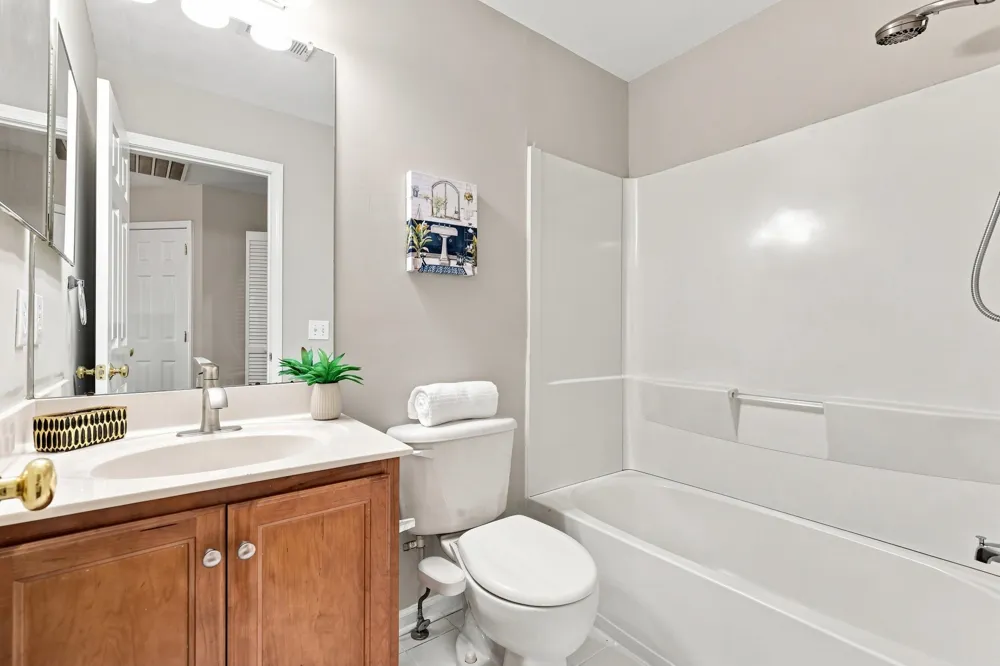 3 ELCO CT Bayonne, NJ 07002