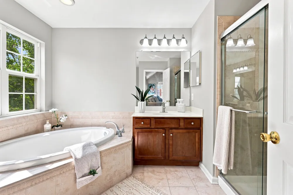 3 ELCO CT Bayonne, NJ 07002