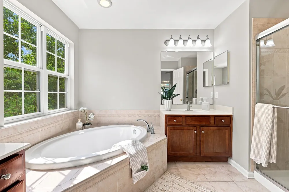 3 ELCO CT Bayonne, NJ 07002