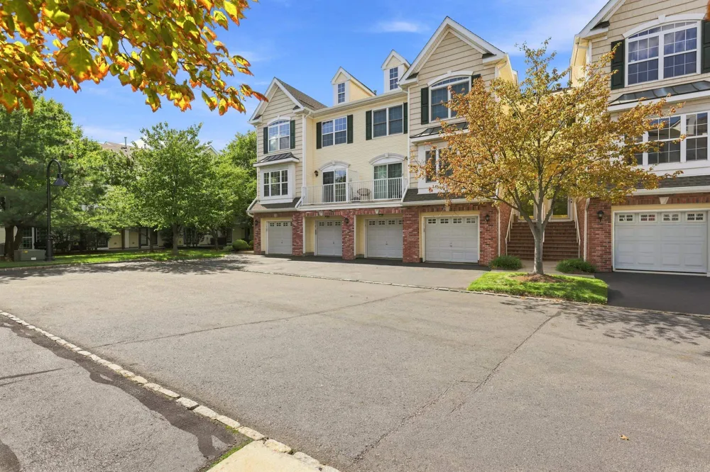 3 ELCO CT Bayonne, NJ 07002