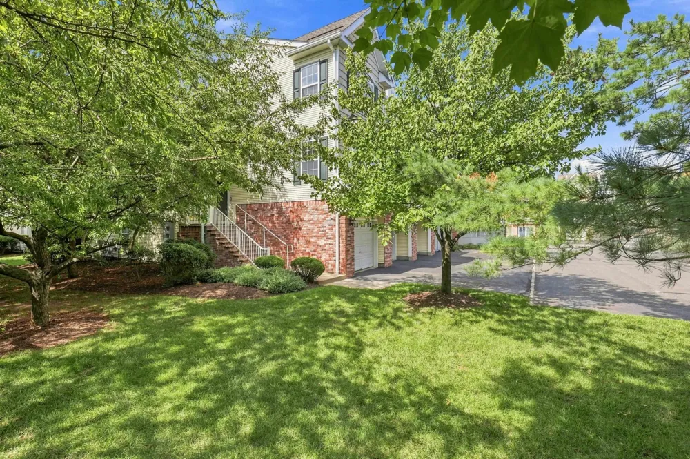 3 ELCO CT Bayonne, NJ 07002