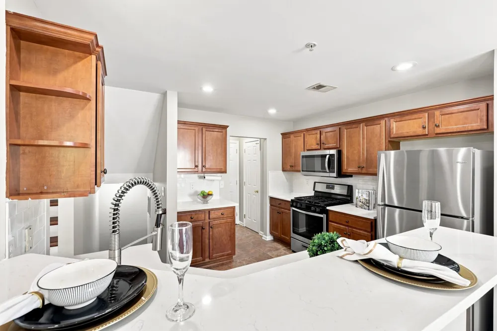 3 ELCO CT Bayonne, NJ 07002