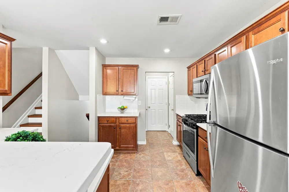 3 ELCO CT Bayonne, NJ 07002
