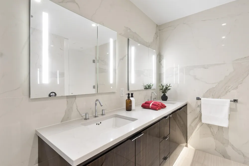 800 AVENUE AT PORT IMPERIAL Weehawken, NJ 07086