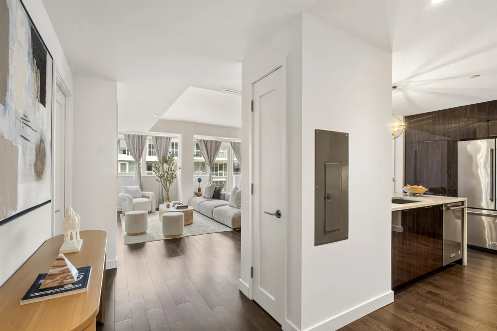 800 AVENUE AT PORT IMPERIAL Weehawken, NJ 07086