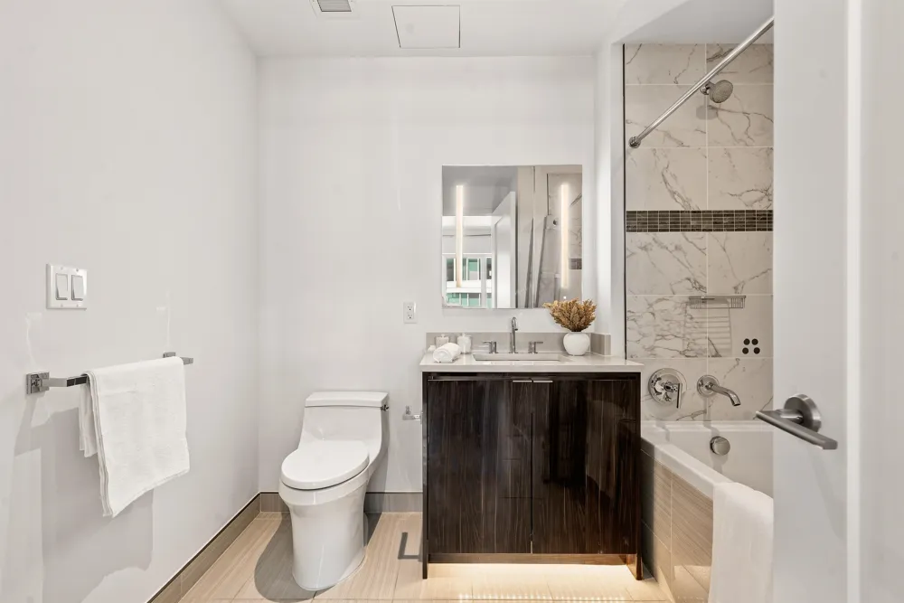 800 AVENUE AT PORT IMPERIAL Weehawken, NJ 07086