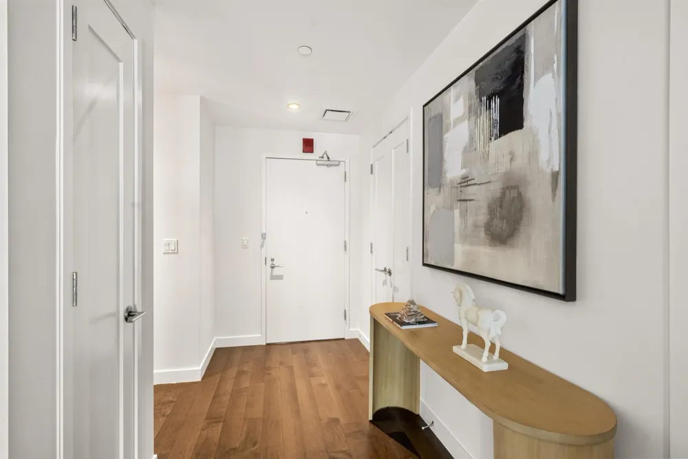 800 AVENUE AT PORT IMPERIAL Weehawken, NJ 07086