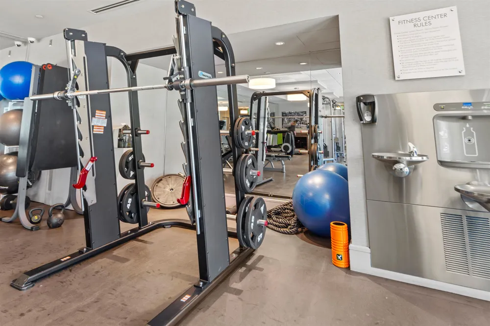 800 AVENUE AT PORT IMPERIAL Weehawken, NJ 07086