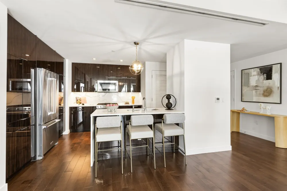 800 AVENUE AT PORT IMPERIAL Weehawken, NJ 07086