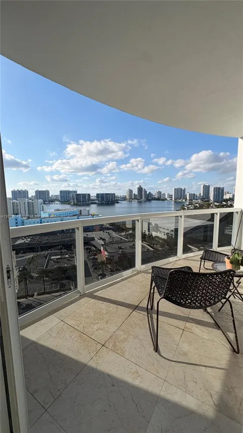 18201 Collins Ave #1801A