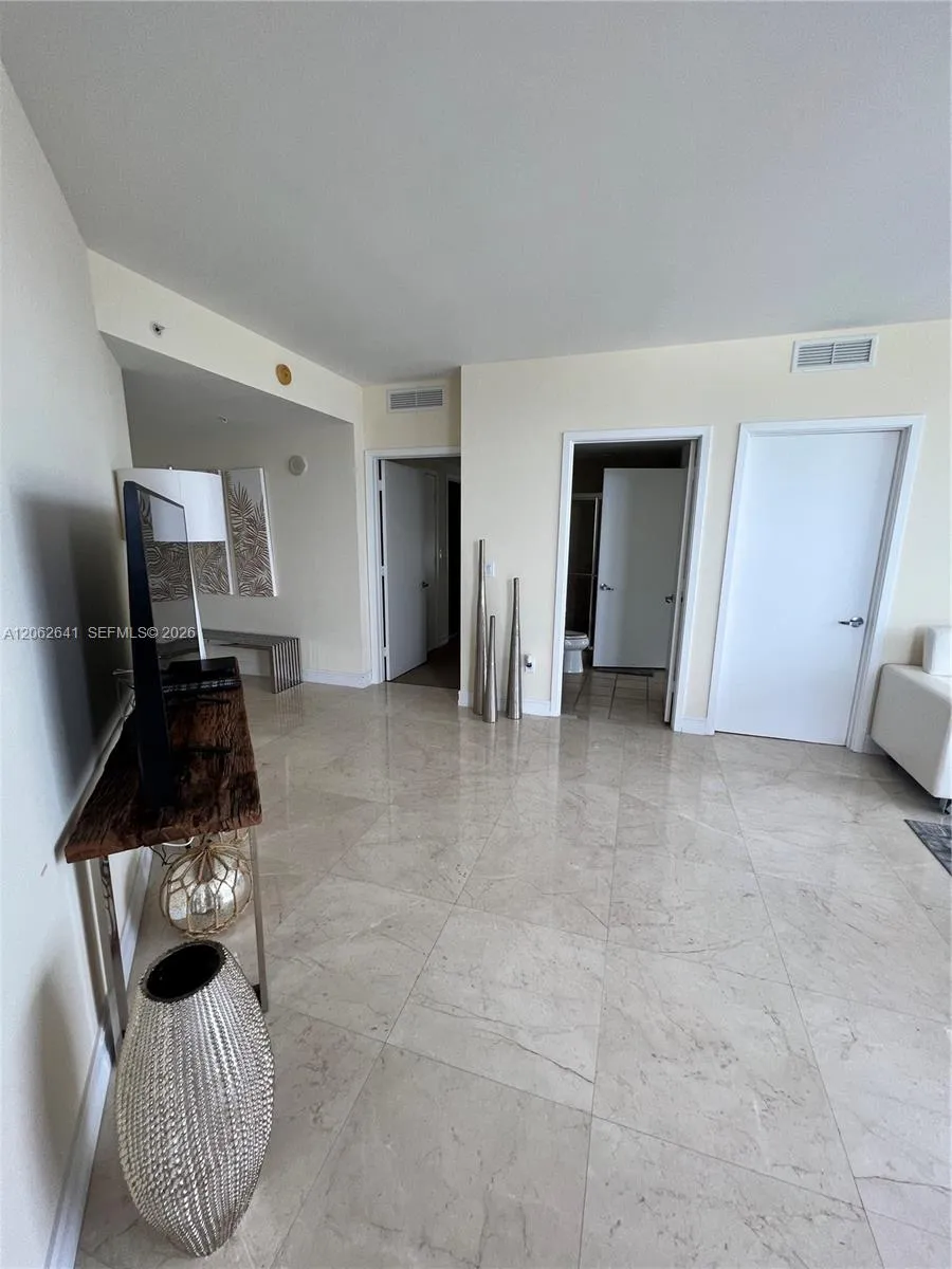 18201 Collins Ave #1801A Sunny Isles Beach, FL 33160