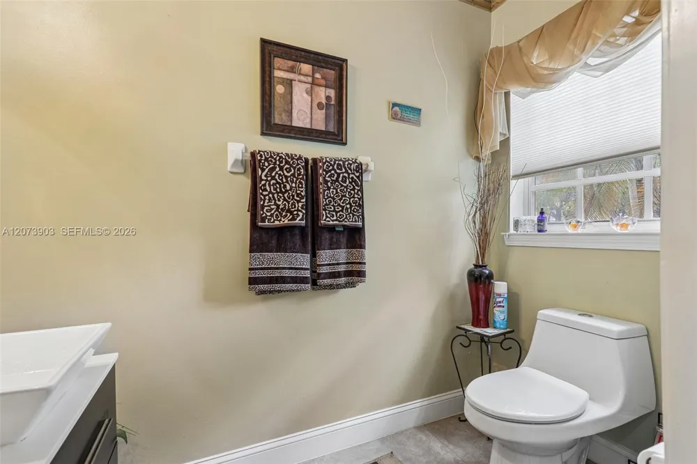 13215 NW 7th Dr Plantation, FL 33325