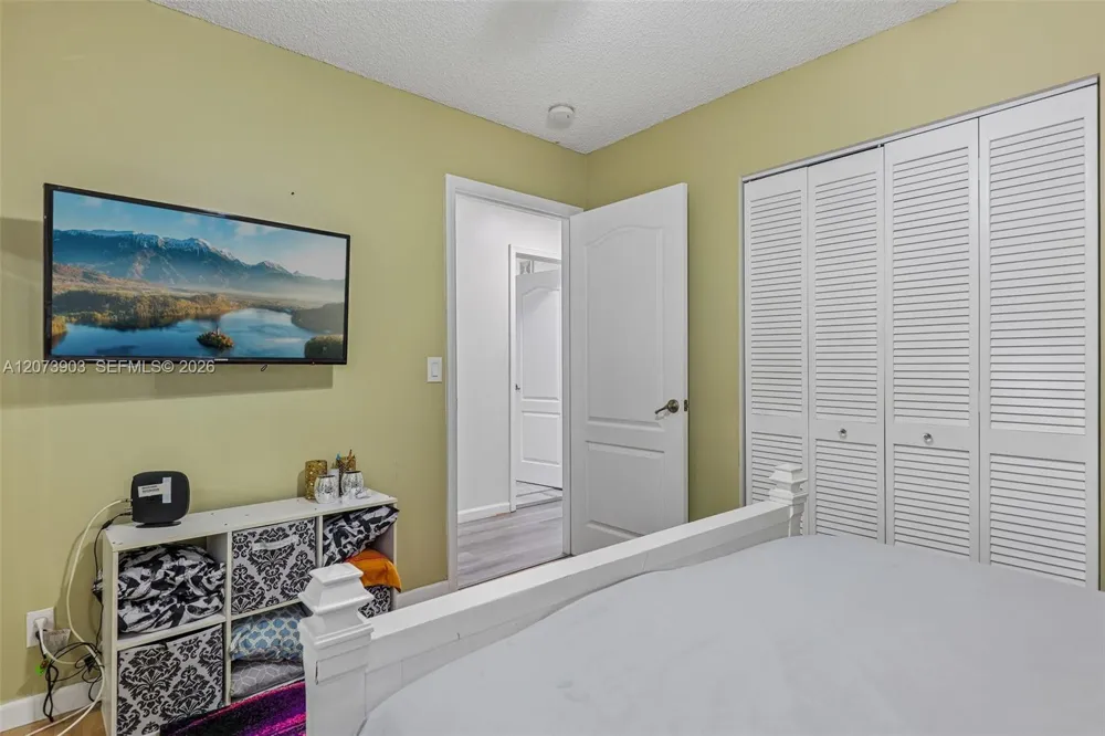 13215 NW 7th Dr Plantation, FL 33325