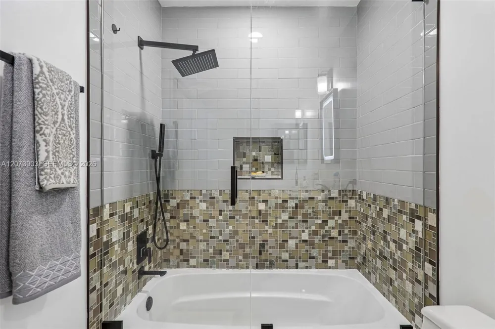 13215 NW 7th Dr Plantation, FL 33325